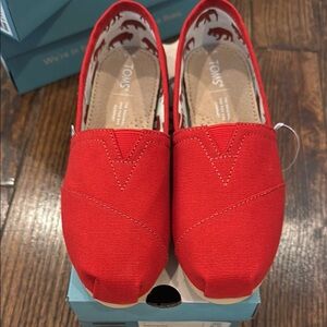 Toms Red Canvas Flats Slip-On Shoes
